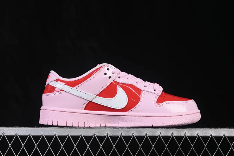 All categories Nk SB Dunk series Nk SB Dunk Low low-top sneakers Nike SB Dunk Low Valentine's Day limited low-top casual skateboard shoes IQ0218-663